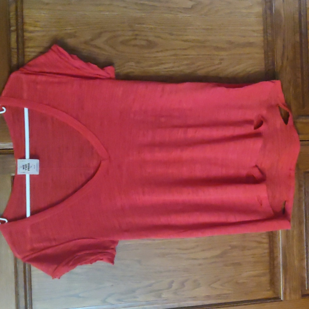 WE THE FREE V-neck Distressed Tee Red XS